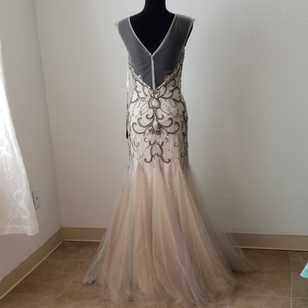👀Champagne & Gray Bead Trumpet Gown - Picture 5 of 8